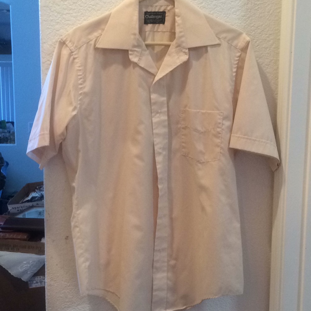 FINAL MARKDOWN Men’s Challenger SS Sport Shirt (m)